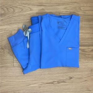 Figs Scrub Set Ceil Blue. Catarina top Small and Zamora Small Petite pants